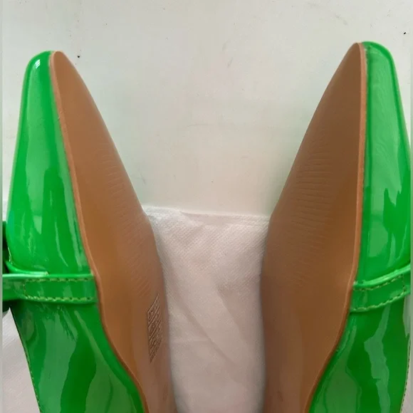 VIBRANT PATENT LEATHER CHAIN TRIM POINTED TOE BALLET FLATS - GREEN - Picture 8 of 9
